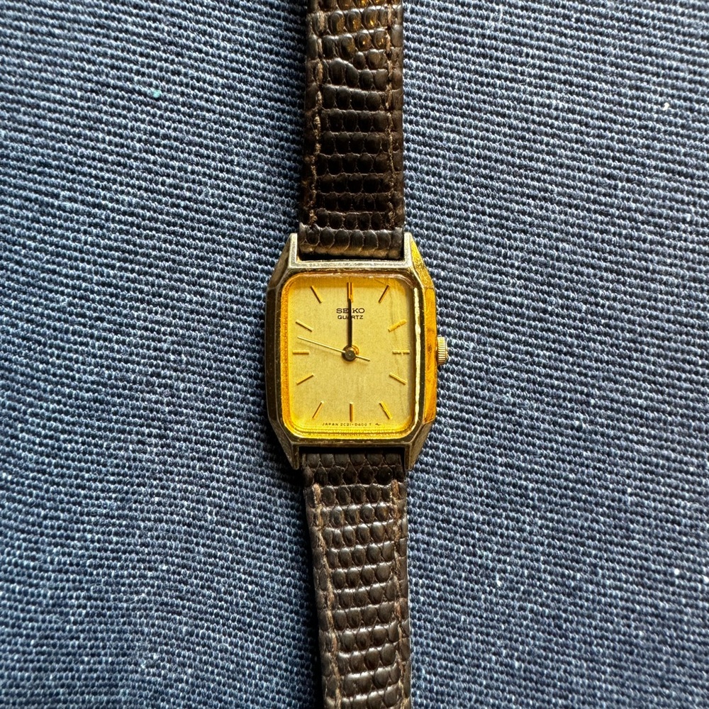 Vintage Seiko watch - 451533
- needs battery